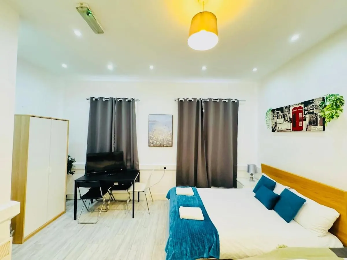 Stunning One Bedroom Flat In A Good Location London United Kingdom