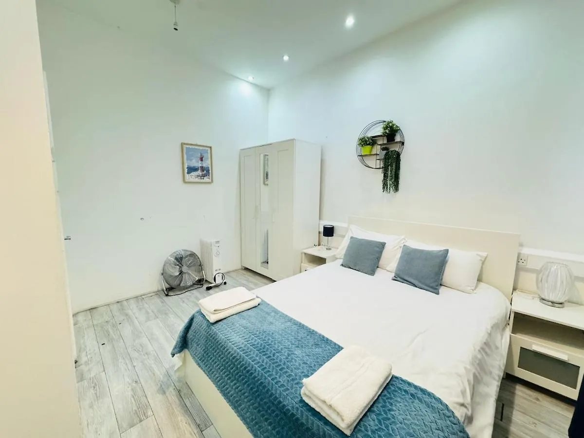 Apartment Stunning One Bedroom Flat In A Good Location London