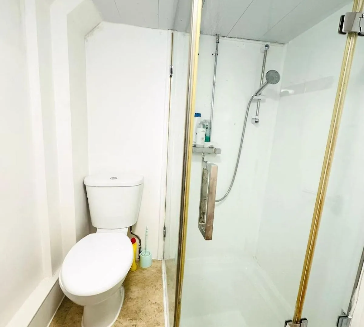 Stunning One Bedroom Flat In A Good Location London United Kingdom