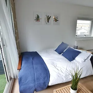 Garden Tower Flat Apartment