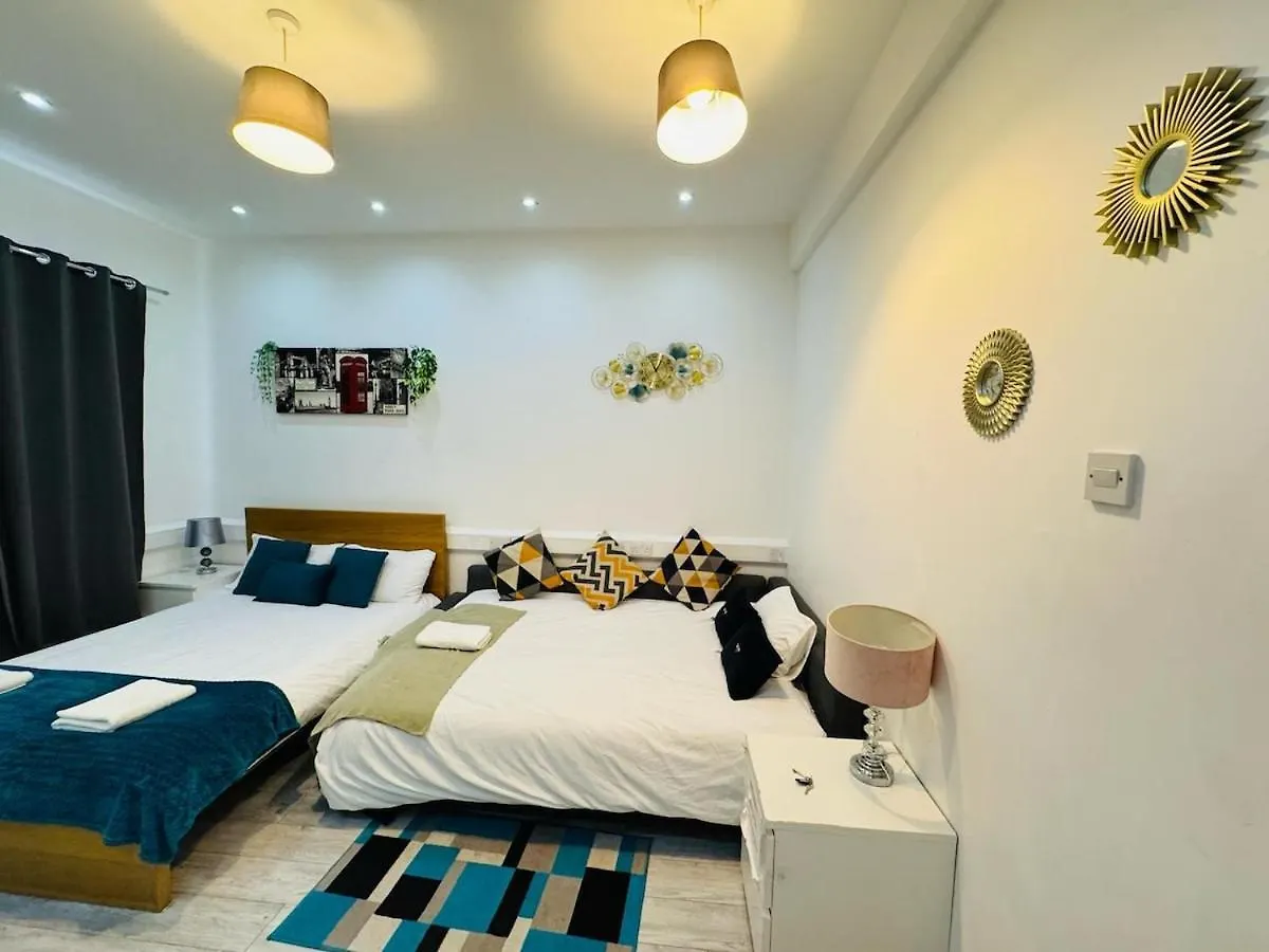 Stunning One Bedroom Flat In A Good Location contacts